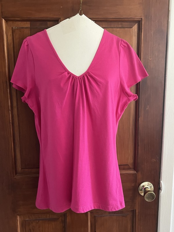 Fashion Bug Top Size Medium Hot Pink V Neck Short Flutter Sleeve Tee Shirt NEW!
