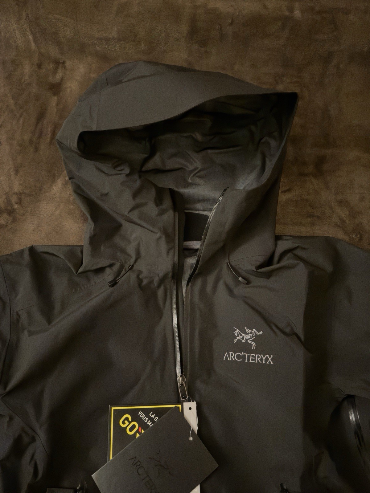 Arcteryx Beta LT Jacket Mens Black Size M Gore Tex Raincoat Windbreaker Jacket image 6