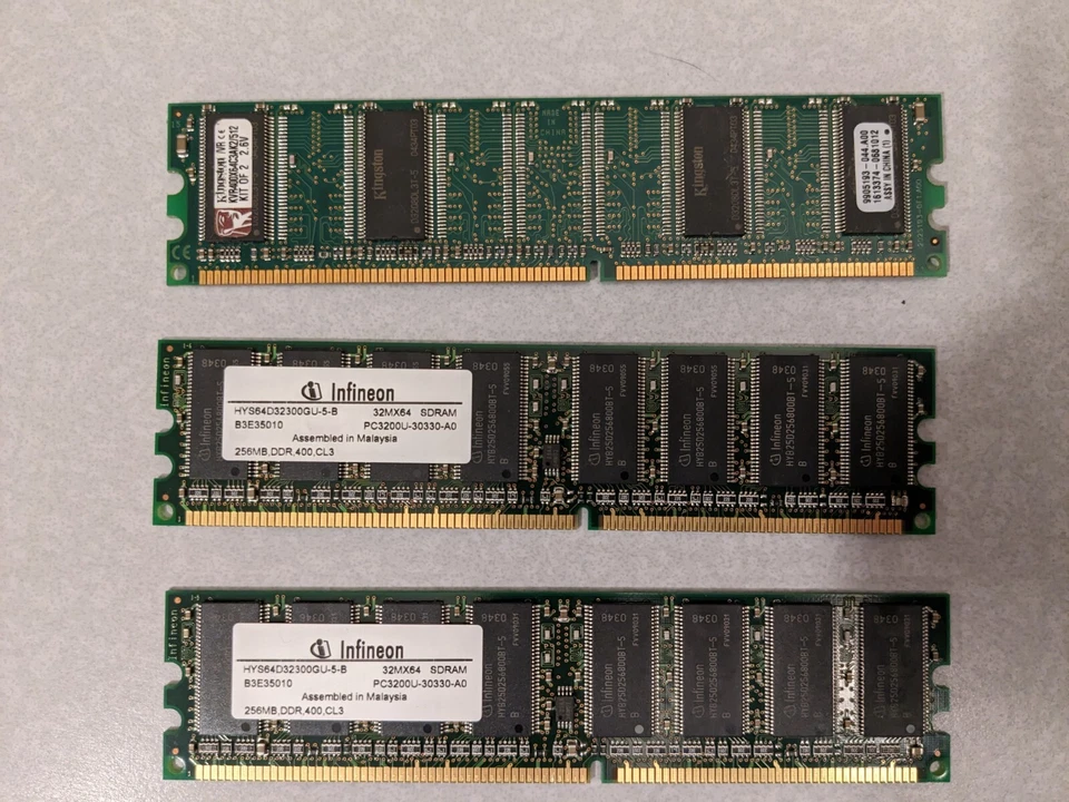 Lot of 2.25GB DDR 333/400 Assorted Desktop Memory incl 1x1GB 3x256MB 1x512MB - Image 3 of 3