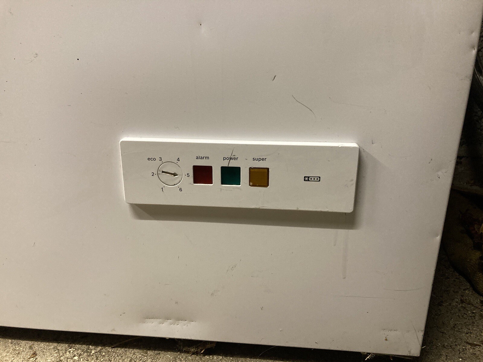 Bosch Chest Freezer 365 Litres. A+ Rating. Very Clean. eBay