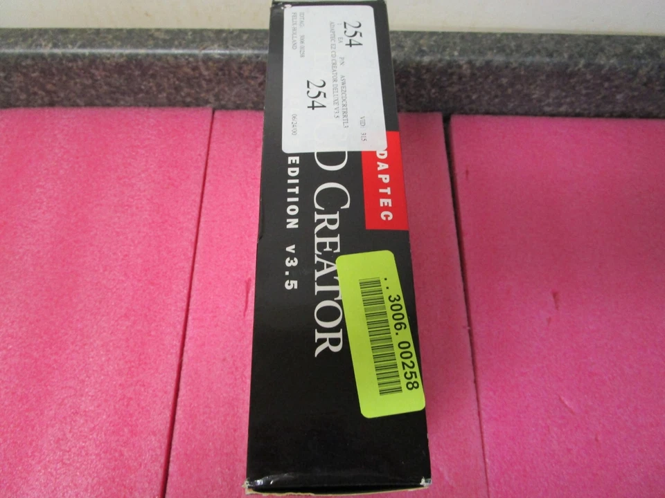 Vintage 1998 ADAPTEC Deluxe Edition Easy CD Creator Deluxe v3.5 Factory Sealed - Image 4 of 4