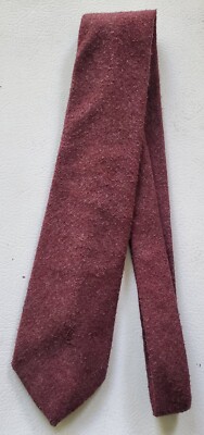 Yves Saint Laurent Heather Mist Solid Oxblood tie 3'' X 55'' . Made In Italy.