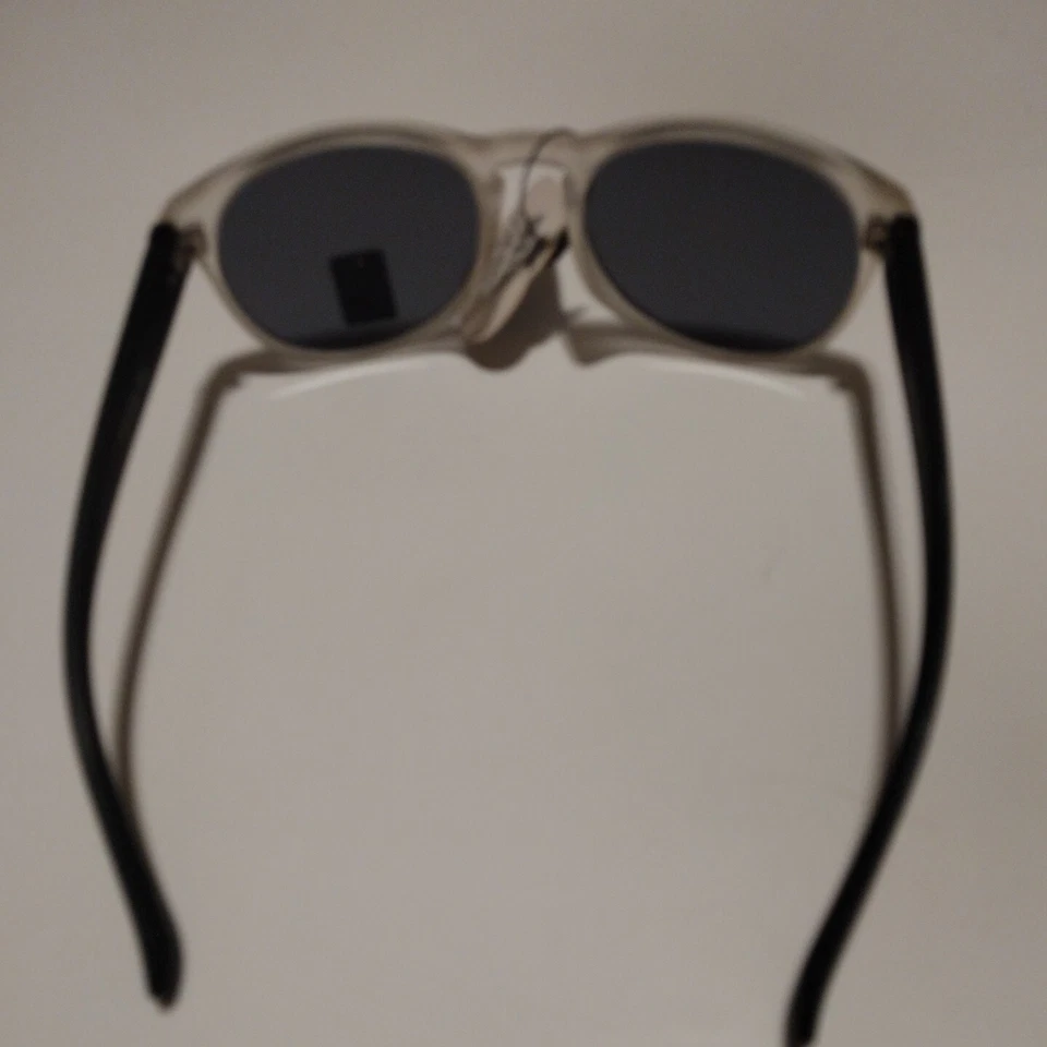 Очки солнцезащитные PUGS морозно-белая оправа с черными бантами UV400 - новые с ценниками стиль 701 - Изображение 4 из 4