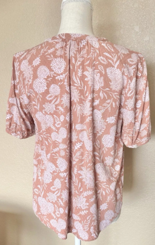Universal Threads Pink Floral Button Down Blouse … - image 12