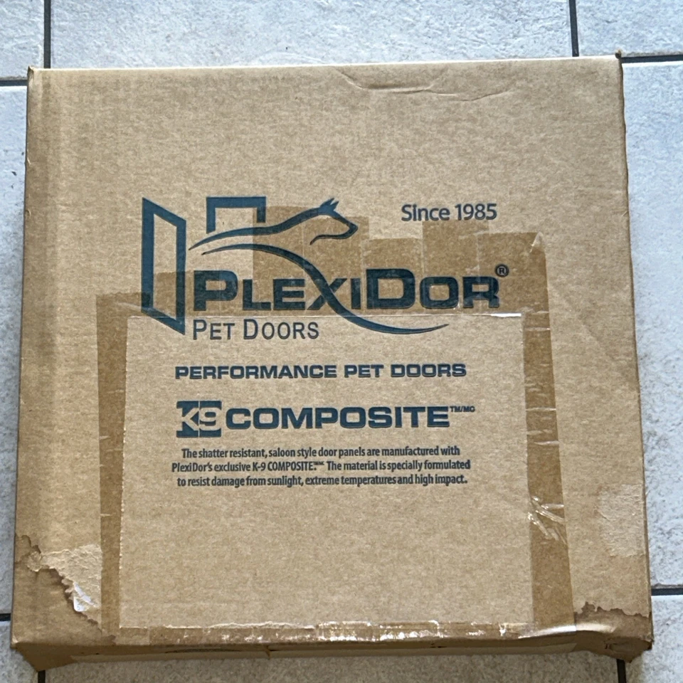 NEW PlexiDor Performance Pet Doors Dogs Cats - White Medium Door Mount with Lock - Image 4 of 4