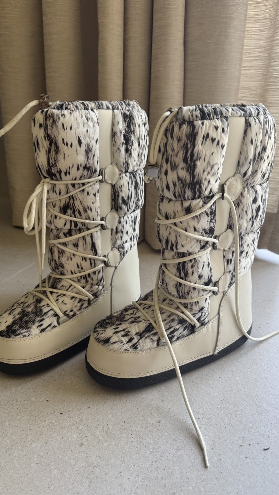 MONCLER white & black Snow Boots 42 (Worn 1 time) thumbnail 2