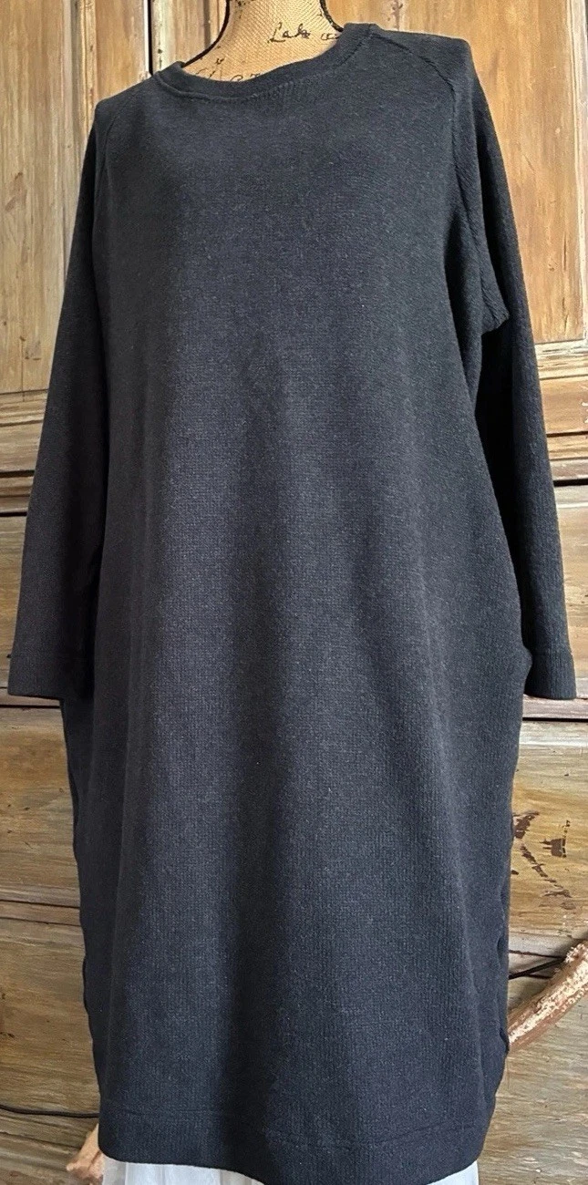 ALBUM DI FAMIGLIA BEAUTIFUL DARK GREY DRESS s. S NWOT ITALY
Opens in a new window or tab