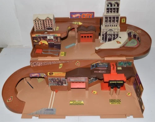 Hot Wheels City Service Center Sto N Go Playset 1979 Mattel- Vintage (WSA43)