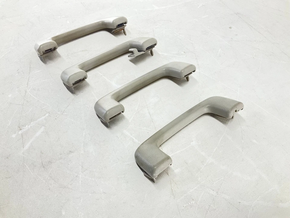 Manija de agarre de techo delantera y trasera izquierda y derecha Mitsubishi Outlander 14-20 OEM Foto 3 de 4