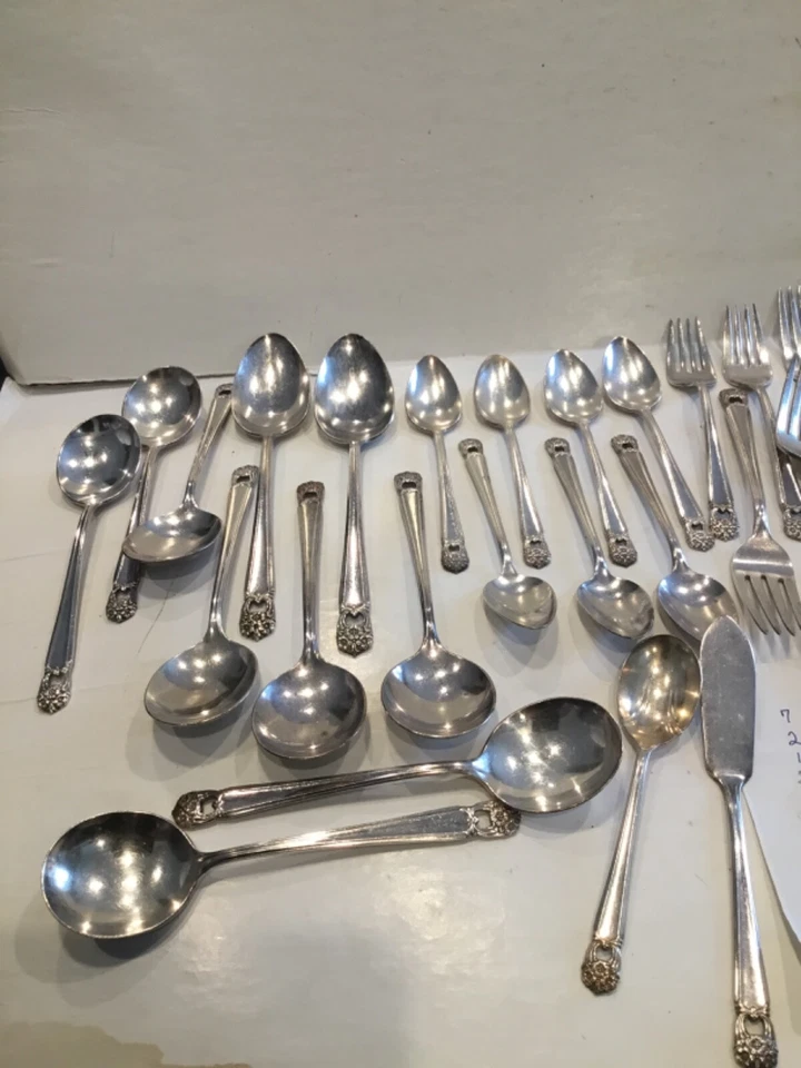 1847 Rogers Bros Eternally Yours 银盘银器 37 件餐具勺子 — 第 2/4 张图片