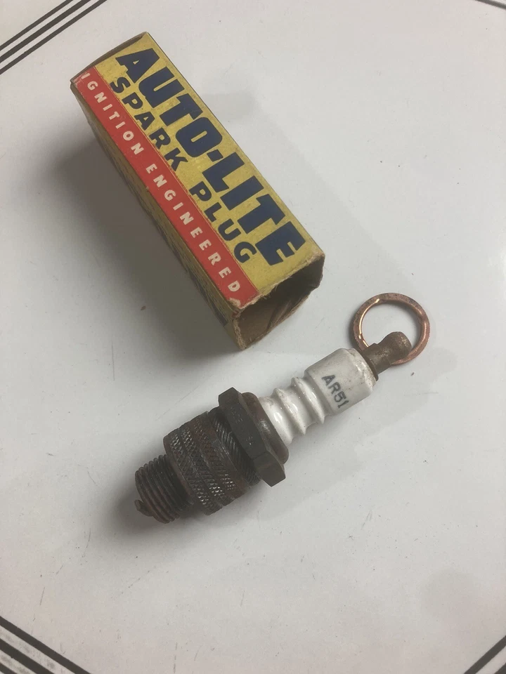 BUJÍA AUTO LITE AR51 NOS Foto 2 de 4