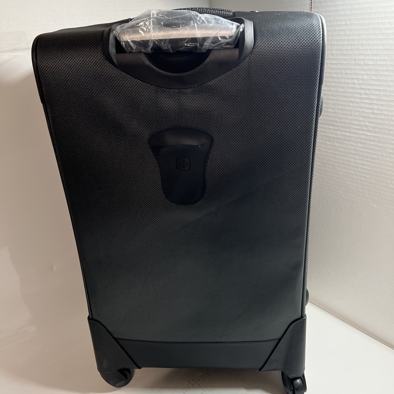 SwissGear Sion Softside Expandable Roller Luggage, Dark Grey, Checked