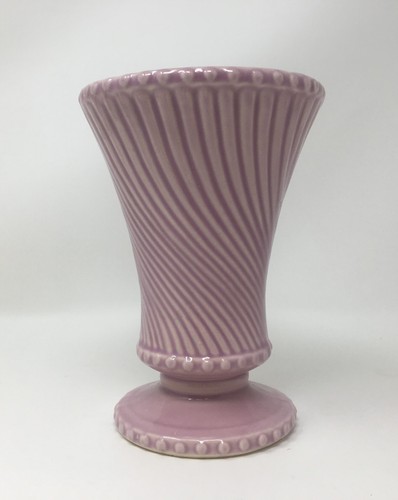 McCoy Vintage Mauve Swirl Vase 6 Inches Tall USA Pottery Footed Purple - Picture 3 of 7