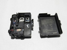 Genesis G80 2017 3.8L Battery Positive Terminal Relay Junction Fuse Box 16-20 |