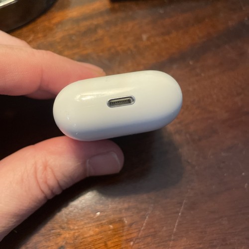 Apple AirPods 2nd Generation Charging Case only A1602 - no ear buds - Zdjęcie 3 z 7
