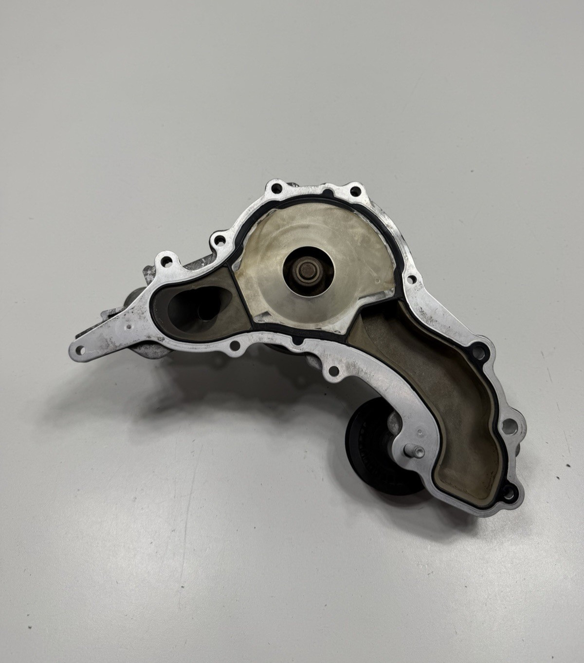 Maserati Ghibli S Q4 2014-2024 Water pump housing P/N 68079412