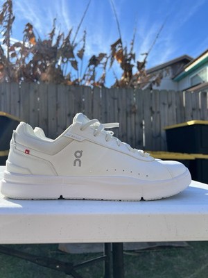 Men s OnCloud White  The Roger  Tennis Shoes Size 12