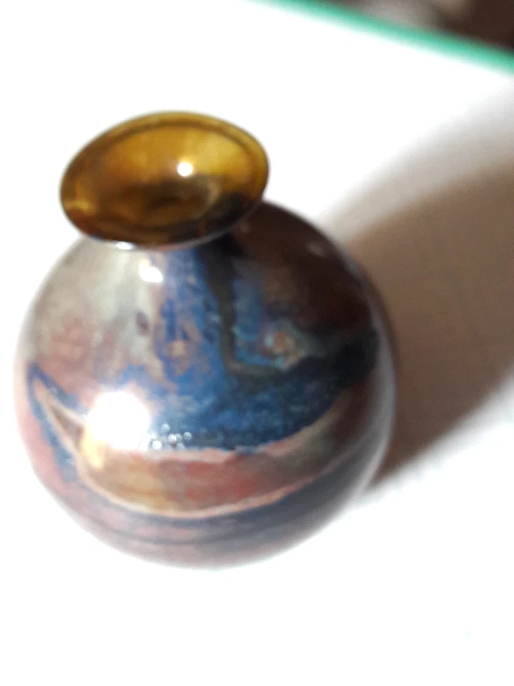 Mundgeblasene kleine Vase, Kugelvase, 4,5 cm hoch, amber  blau und andere Farben - Bild 4 von 4