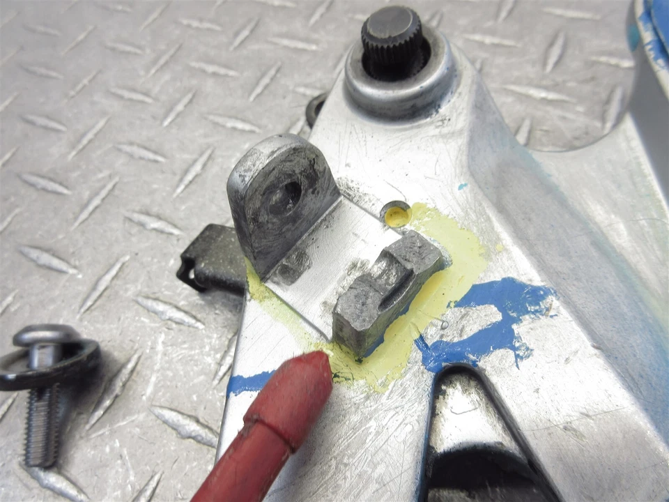 Soporte protector de talón sensor de freno trasero derecho Yamaha FZ6 FZ6RC 2007 04-09 Foto 3 de 4