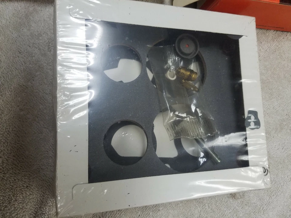 NOS 1974-5 FORD THUNDERBIRD RANCHERO LTD GALAXIE 460 4BBL CARBURETOR KIT - Image 2 of 3