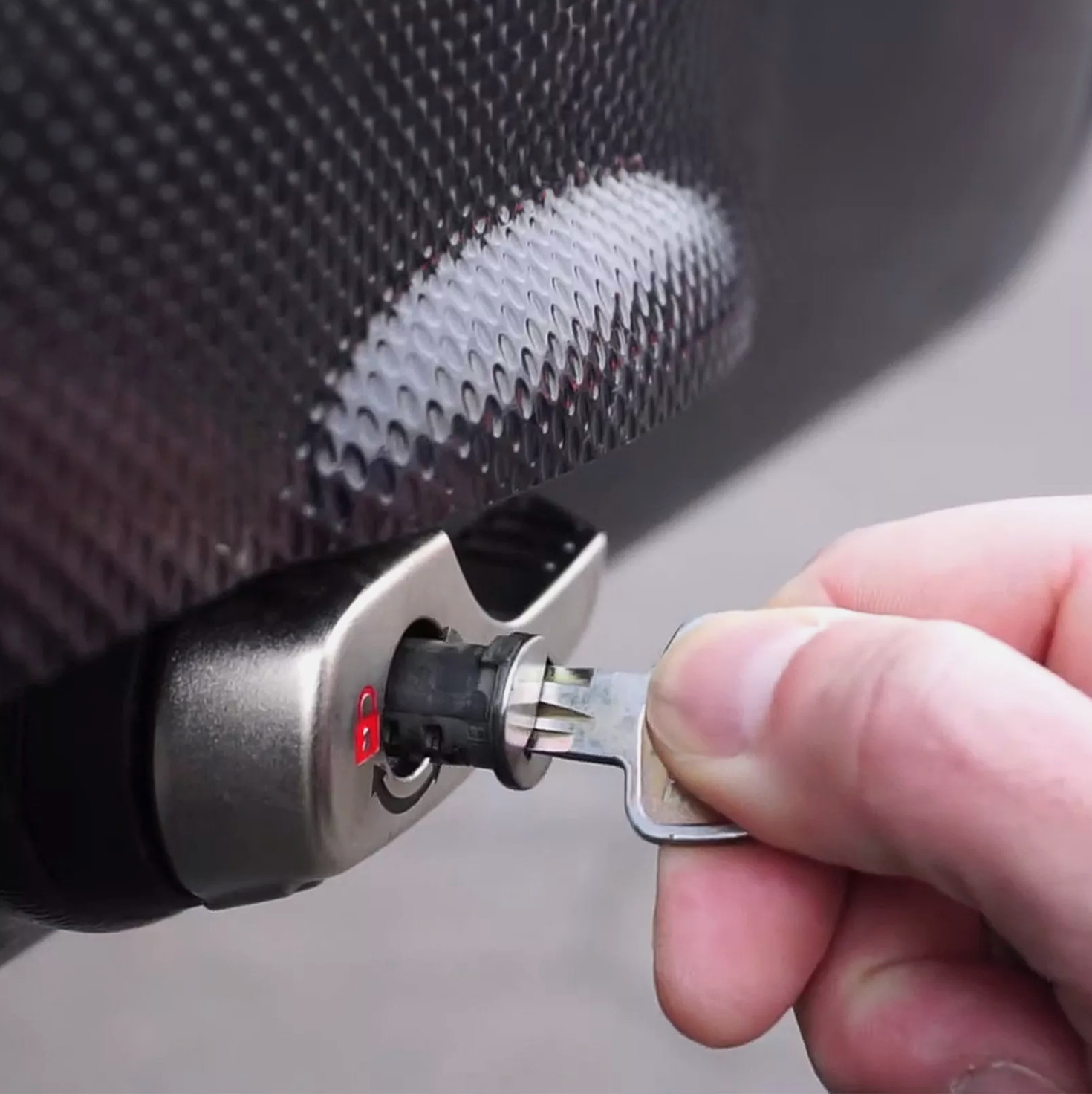 Genuine Yakima SKS Lock Cores 2 Pack (2 Cores+2 Keys+1 Control Key) NEW in Box