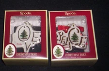 SPODE LOVE & PEACE CHRISTMAS ORNAMENTS  NIB S/2