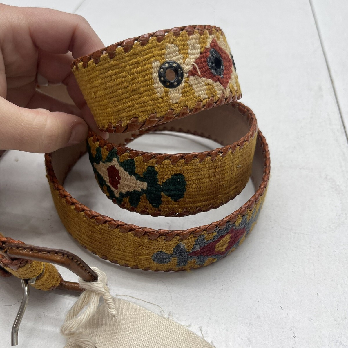 Yaxa Official The Kimi Hand Woven Leather Belt Unisex Adults  display picture 1