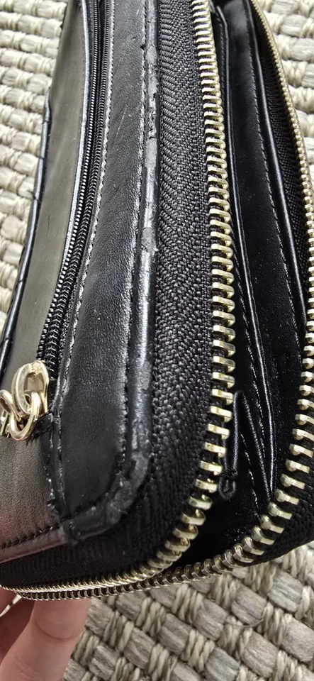 Guess womens Wallet Zip Around Black, - Image 4 of 4