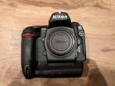 READ Nikon D2Xs 12.4MP Digital SLR Camera - Black Body Only 