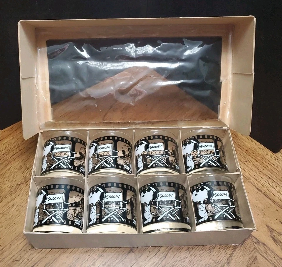 Vintage Snoopy and Woodstock Glass Set by Anchor Hocking (Set of 8) Rare - Image 3 of 4