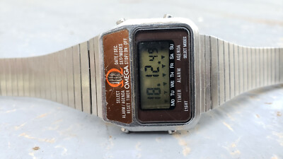 VINTAGE RARE OMEGA MEMOMASTER LCD QUARTZ MENS STEEL WATCH