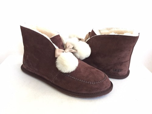 UGG Kallen Stout Leather Toscana Pom Pom Boot US 7 / EU 38 / UK 5,5 Neu mit Karton