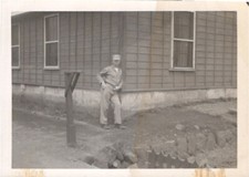 LOT VINTAGE BLACK WHITE PHOTOS/SNAPSHOTS 1940 s Military