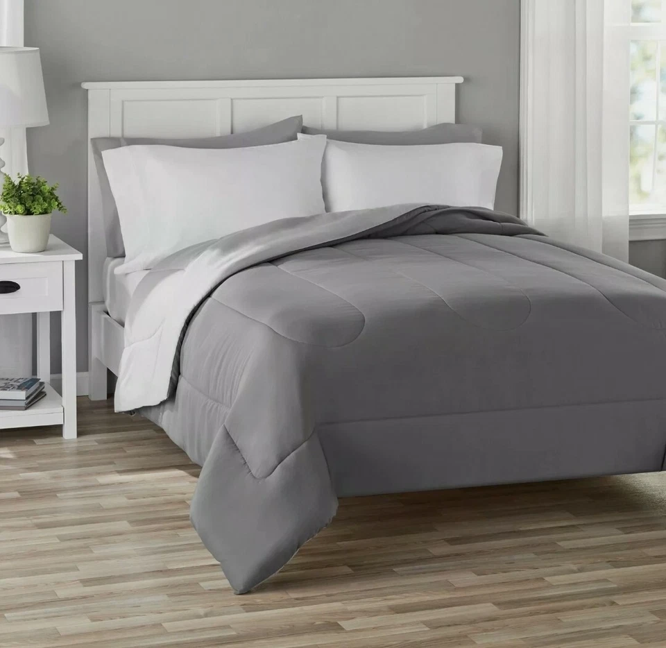 Edredón reversible ultra suave liso Mainstays en una bolsa, gris, completo/queen Foto 3 de 4