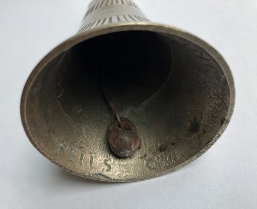 Vintage Etched Brass Tapered Bell with Clapper Marked Made in India - Picture 3 of 5