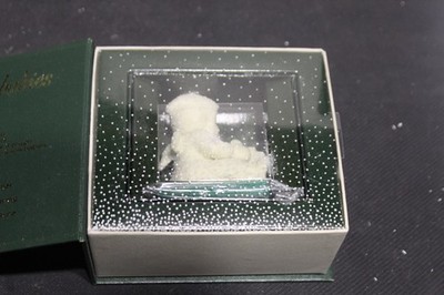 Dept. 56 Snowbabies  Can I Open It Now  1993 Event Piece #68381
