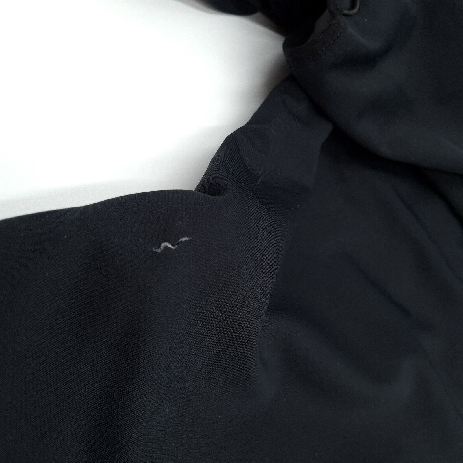 Peak Performance Windstopper Softshell Jacket Bre… - image 7