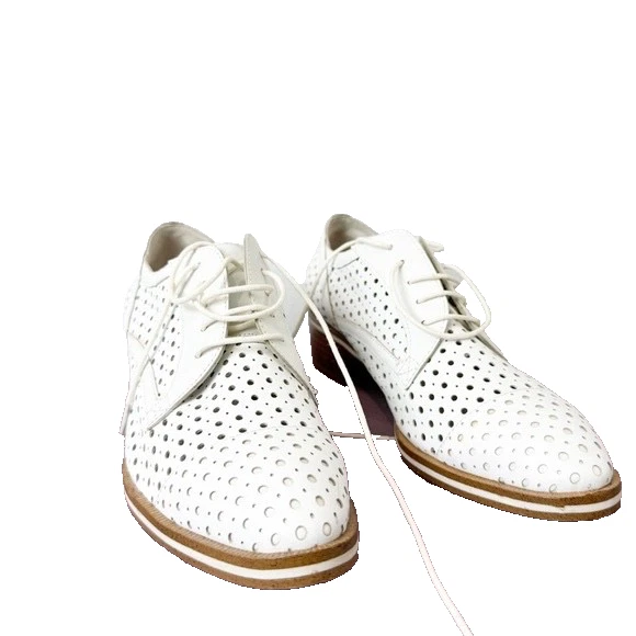 Sapato Oxford Derby Karen Mullen Couro Branco com Cadarço Salto Tamanho 37 - Imagem 2 de 4