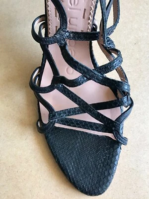 Sandales vintage Emanuel Ungaro, python noir, talons 10 cm, tailles dépareillées - Photo 1/4