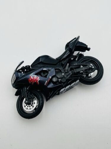 Maisto Motorcycle Yamaha YZF EXUP Deltrbox 1/18 Scale Model Figure - Picture 3 of 8