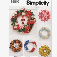 FestiveWreaths Sewing Kit: Design S9810, 12"-21" Multicolor Holiday Decor