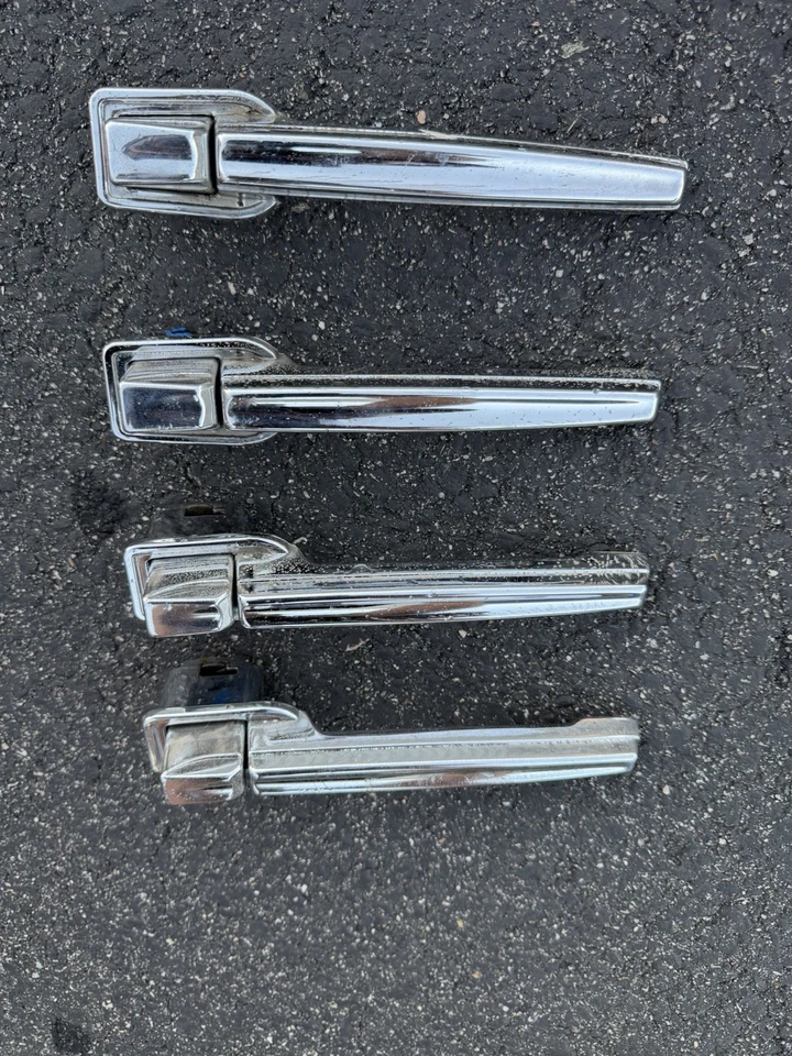 Manija de puerta OEM 71-95 Chevrolet G10 G20 Van GMC Vandura paquete de cuatro 335741 Foto 3 de 4
