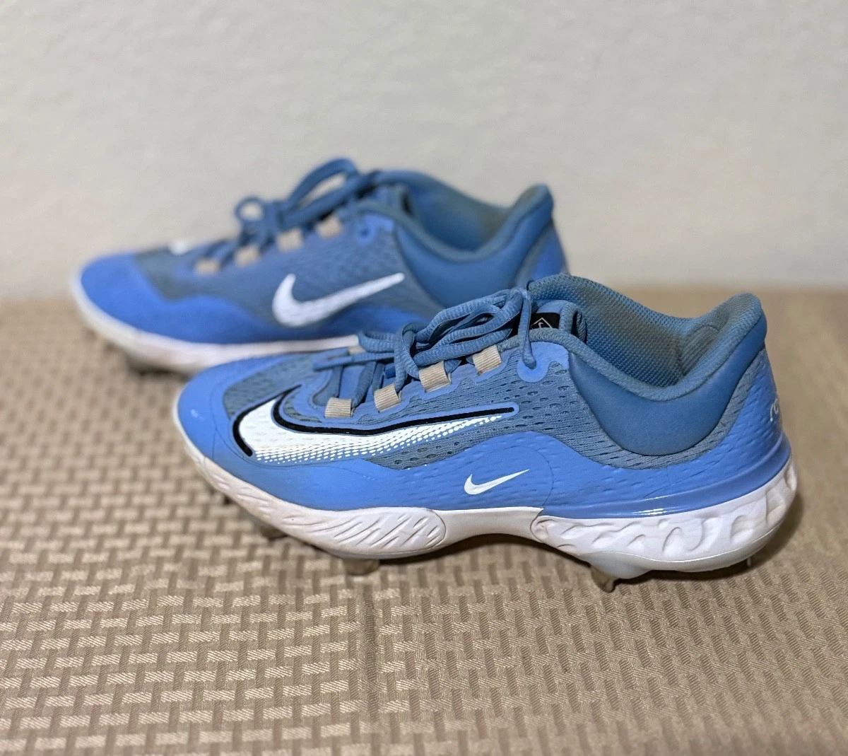 Nike Blue 8.5 US Baseball & Softball Shoes & Cleats for Men  display picture 1