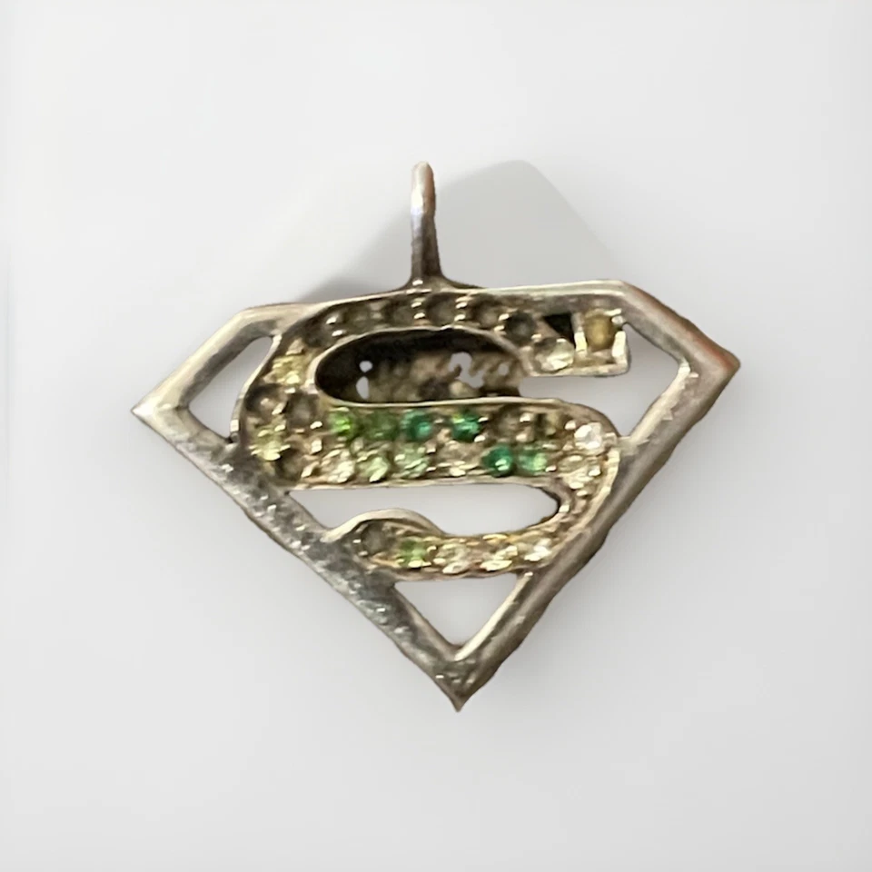 Pingente de berloque raro prata esterlina 925 símbolo Superman S usado - Imagem 3 de 3