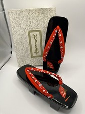 Japanese Koppori Geta Lacquered Wooden Sandals with Orange Hanao Strap, Black with Red Interior, in Original Box — listing 4