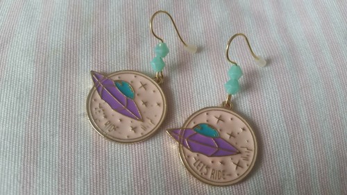 Ufo earrings aliens cute pastel pink purple gold i want to believe - Picture 4 of 8