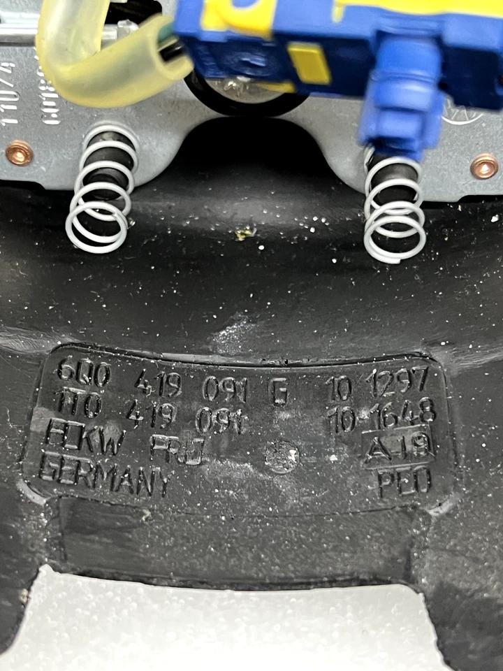 Original VW Polo 9N 9N3 Touran 1T Airbaglenkrad Lenkrad 6Q0419091G  Emblem - Bild 4 von 4