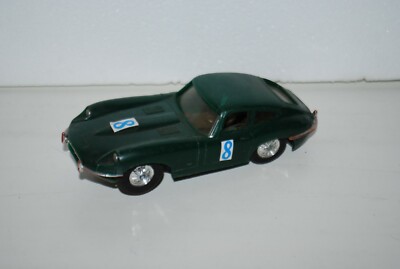 Jaguar type E verte foncée de 1962 (échelle 1/24ème