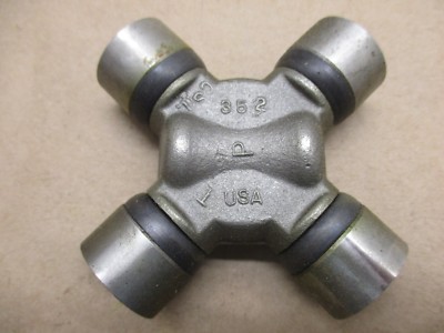 Precision U-joint 434 (Provo Lot Bin F)