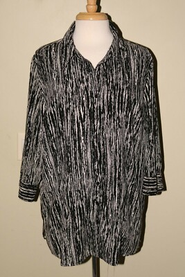 Essentials Shirt V-Neck wood grain print Print BlackWhite Sz 1X Ret $28